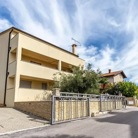 In With One-bedroom 11 * Poreč